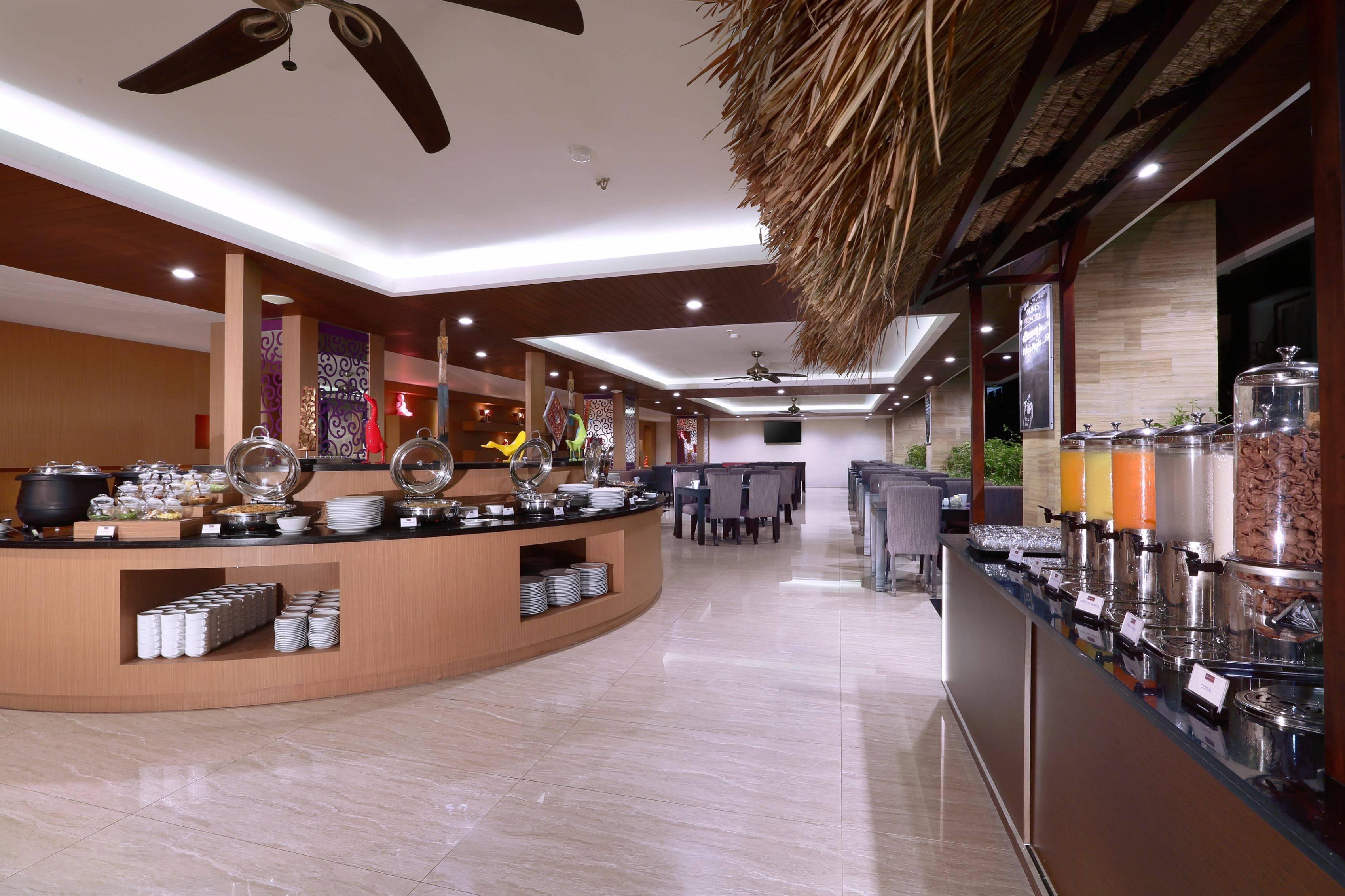 Quest San Denpasar By Aston Hotel Exterior photo